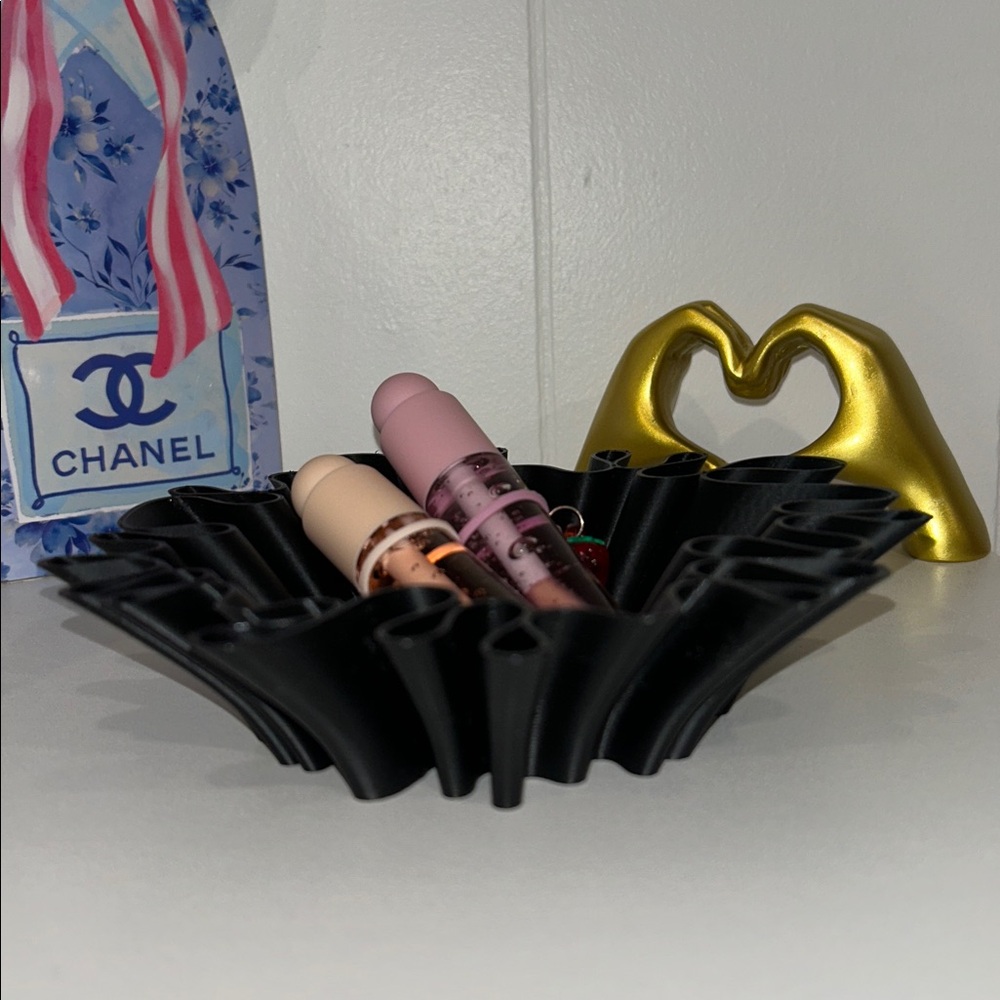 3D Printed Decorative Tray - Picture 4 of 4